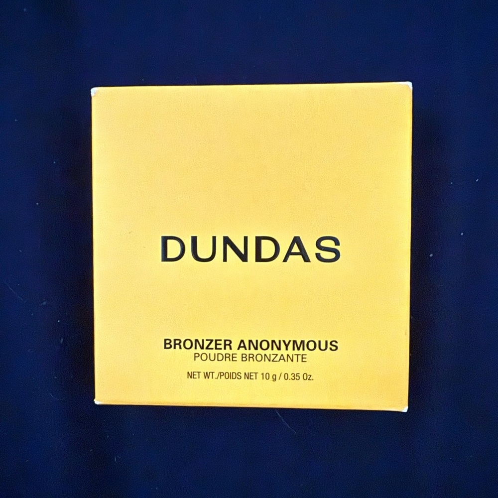 DUNDAS Bronzer Anonymous in Yellow Packaging
